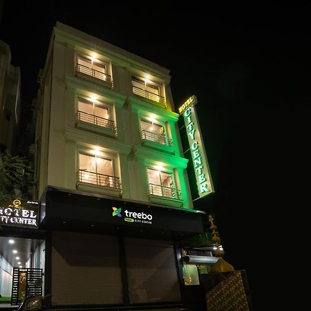 Treebo City Center Sakardarā エクステリア 写真