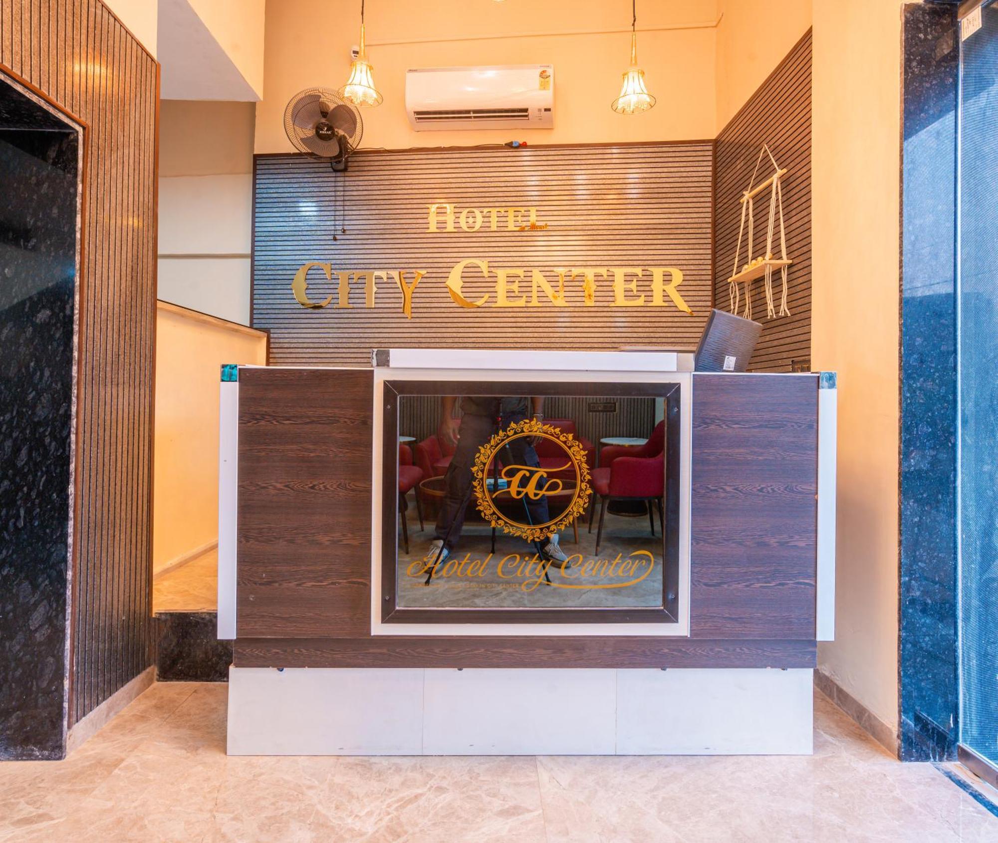 Treebo City Center Sakardarā エクステリア 写真